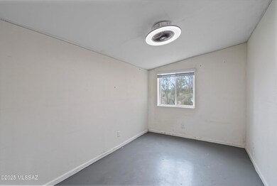 04-Living Area