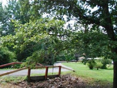 573 Union St, Rockland, MA 02370 - photo 4