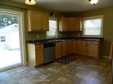 1204 Lenore Ave, Lansing, MI 48910 - photo 5