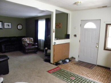 Entry and Living Room 3163