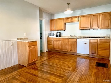 121 W Oneida St, Oswego, NY 13126 - photo 7