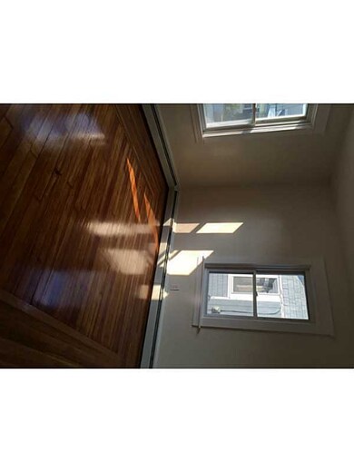 17 Algonquin St, Providence, RI 02907 - photo 5