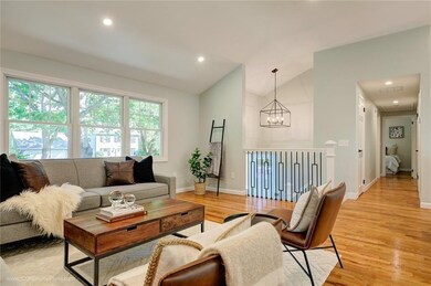 8 Cold Spring Rd, Barrington, RI 02806 - photo 4