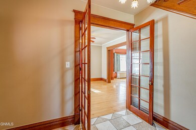 618N8thSt_00009