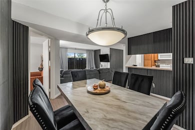 3085 Walnut Bend Ln unit 11, Houston, TX 77042 - photo 3