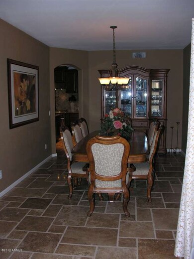 26261 N 46th Place dining 2