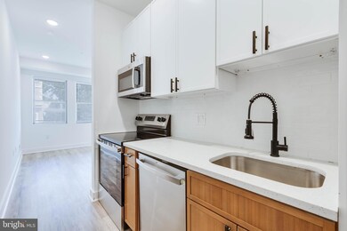 3842 Fairmount Ave unit 1, Philadelphia, PA 19104 - photo 2