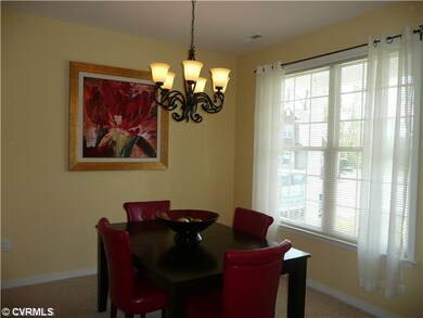 Dining Room - Formal Dining Room