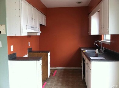 417 Old Forge Dr, Bath, PA 18014 - photo 5