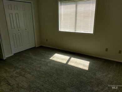 331 W Crestwood Dr, Nampa, ID 83686 - photo 2