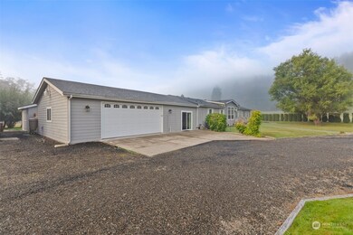 1358 Hining Rd, Winlock, WA 98596 - photo 3