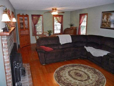235 Coles Meadow Rd, Northampton, MA 01060 - photo 5