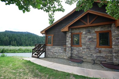 Exterior - Side Yard