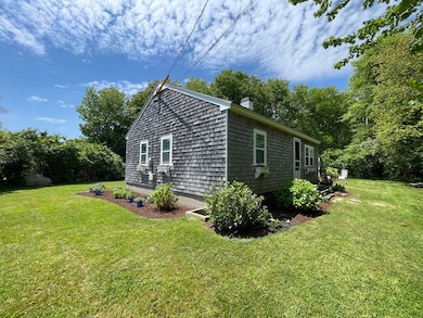 7 Laurel St, Mattapoisett, MA 02739 - photo 3