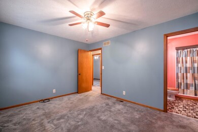 7901 Apple Valley Dr, Louisville, KY 40228 - photo 7