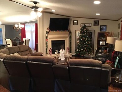 147 Southway Ln unit 40, Statesville, NC 28625 - photo 5