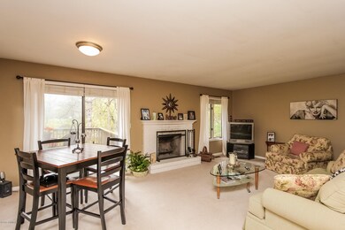 006-Dining_Room-1656261-medium