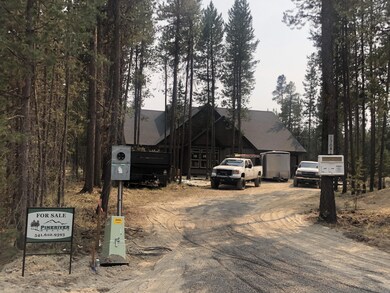 17081Driveway