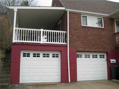 Parking Lot/Garage. 2car garage in this pricerange
