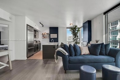 55 SE 6th St unit 3701, Miami, FL 33131 - photo 3