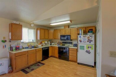 3157 SW Reindeer Ct, Redmond, OR 97756 - photo 3