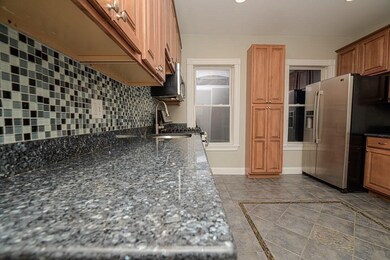 34-36 Howe St unit 2, Dorchester, MA 02125 - photo 6