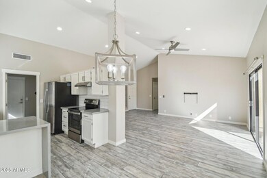 7-web-or-mls-N 92nd Ave-1805-007