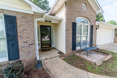 Palladian windows across front
