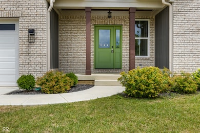 18802 Cromarty Cir, Noblesville, IN 46062 - photo 4