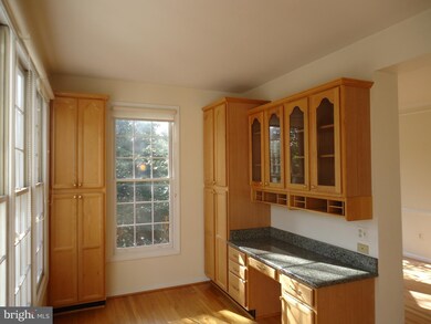 2225 Journet Dr, Dunn Loring, VA 22027 - photo 6