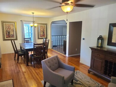 707 E 27th St S, Newton, IA 50208 - photo 6