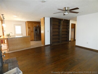 FAMILY ROOM TO KITCHEN