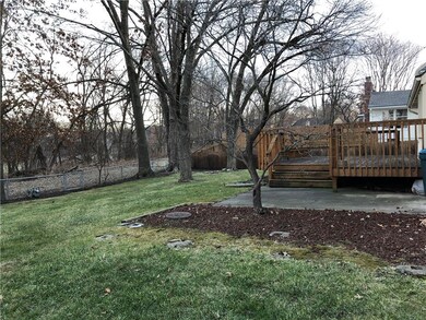 10449 Bradshaw St, Lenexa, KS 66215 - photo 3