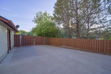 3546 SW Wickiup Ct-25