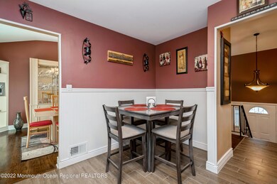 06_103NewburyRd_358_BreakfastArea_HiRes