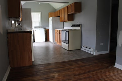 407 Nelson St, Laurens, IA 50554 - photo 4