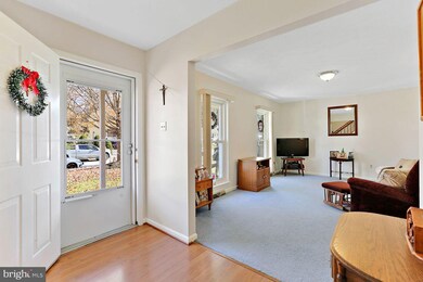 6816 Littlewood Ct, Sykesville, MD 21784 - photo 4