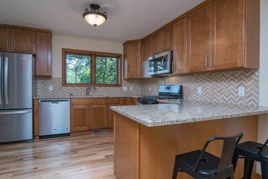 744 Cledel St, Oregon, WI 53575 - photo 5