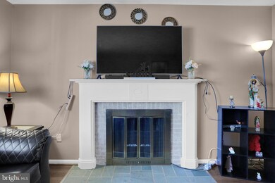 718 Crescent Ave, Reading, PA 19605 - photo 4