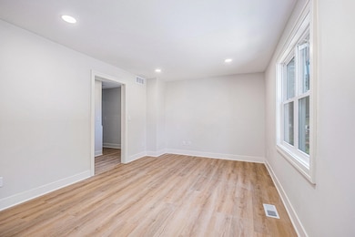 854 First St NW, Grand Rapids, MI 49504 - photo 4