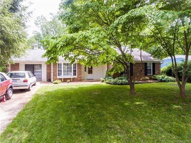 8 Vail Ct, Asheville, NC 28806 - photo 3