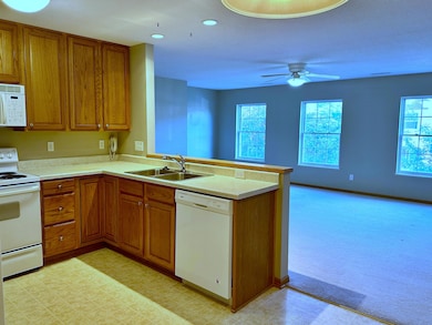 2511 Bristol Kitchen to LR