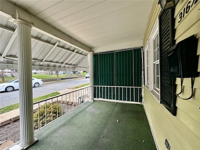 316 1/2 Emerson St, Vandergrift, PA 15690 - photo 4