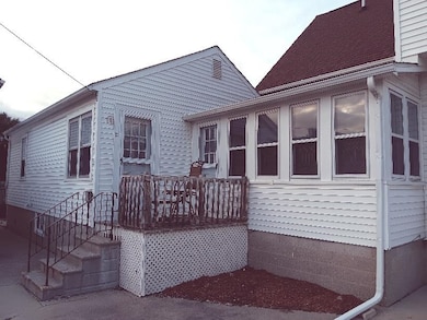 113 N Mckinley Rd, Flushing, MI 48433 - photo 2