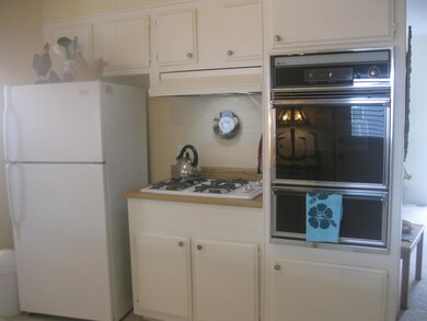 Kitchen (2)