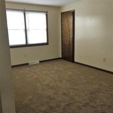 17 Chmura St unit D, Ludlow, MA 01056 - photo 5