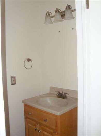 112 Bordeaux Dr, Swedesboro, NJ 08085 - photo 6