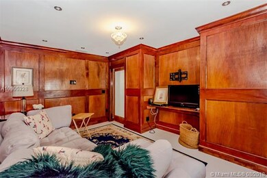 Cozy TV room