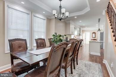 2916 Edgecombe Cir N, Baltimore, MD 21215 - photo 7