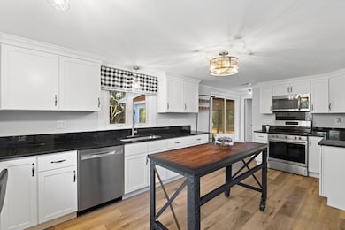 92 Martin St, Rehoboth, MA 02769 - photo 5